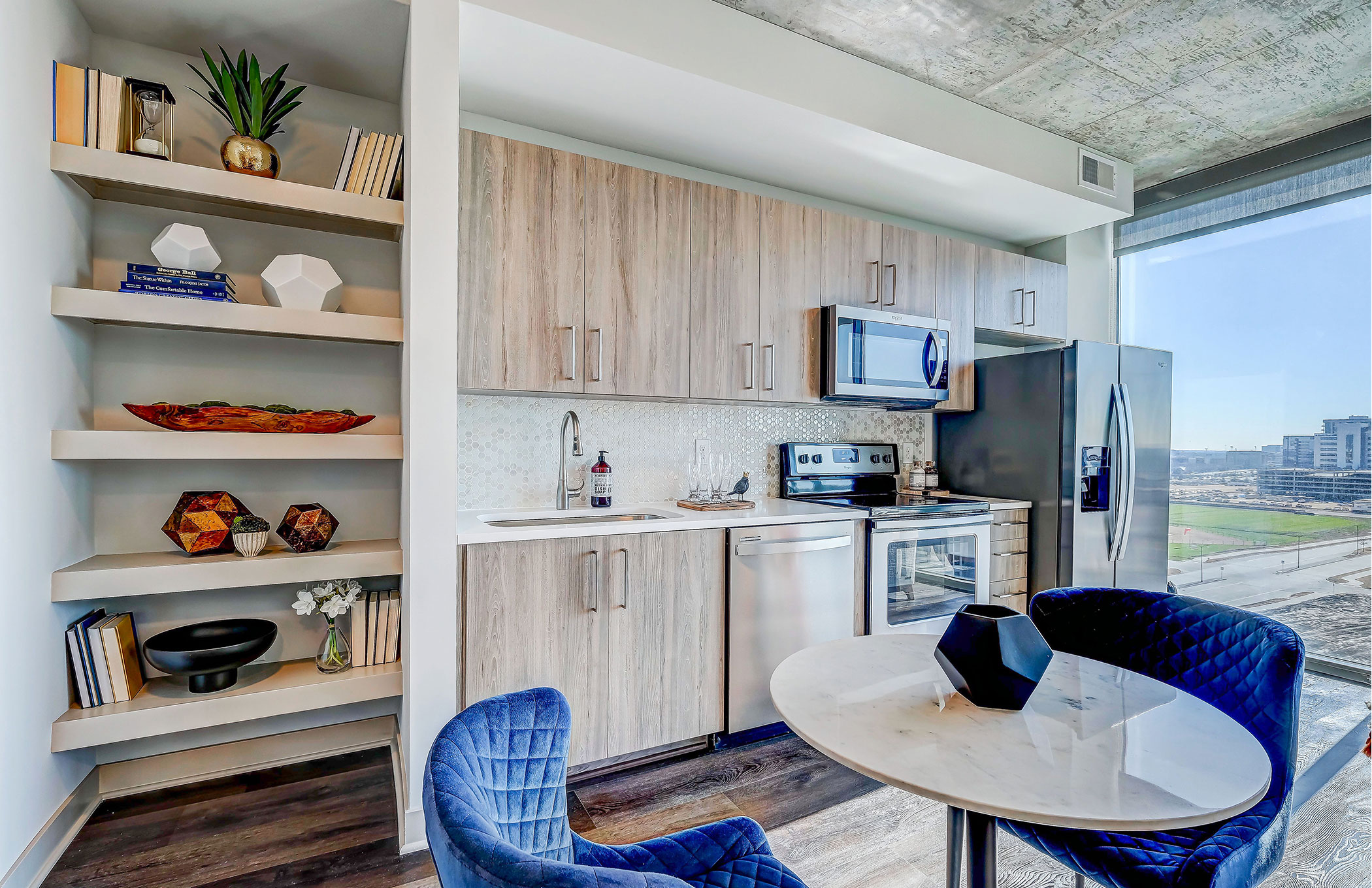 SkyHouse Frisco features